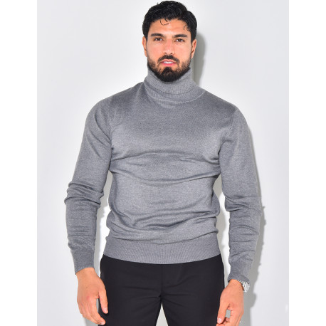 Pull fin col roulé