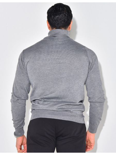 Pull fin col roulé