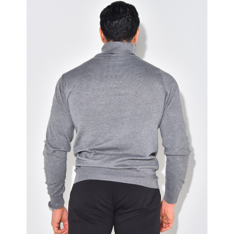 Pull fin col roulé