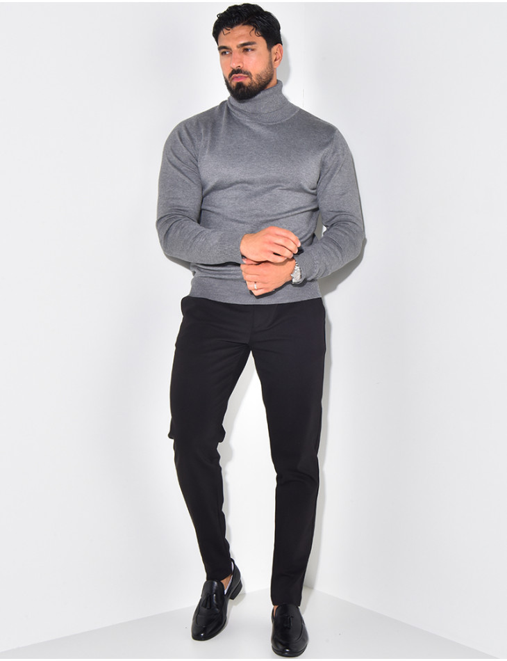 Pull fin col roulé