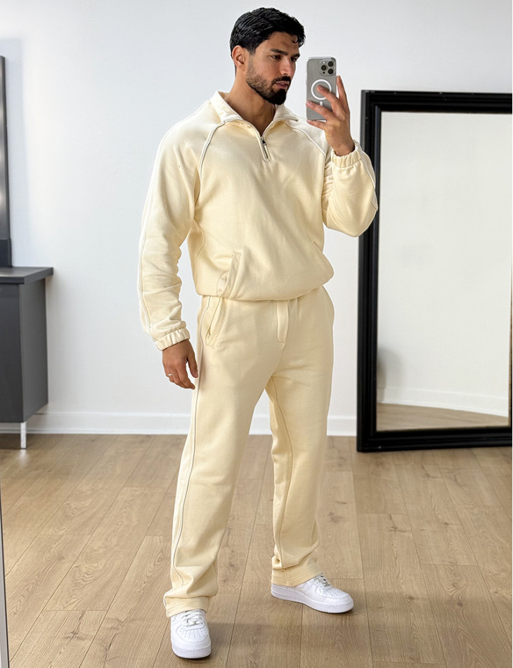 Sweatshirt and jogging suit