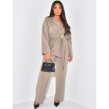 Slim-fit blazer with gold buckle and straight trousers set