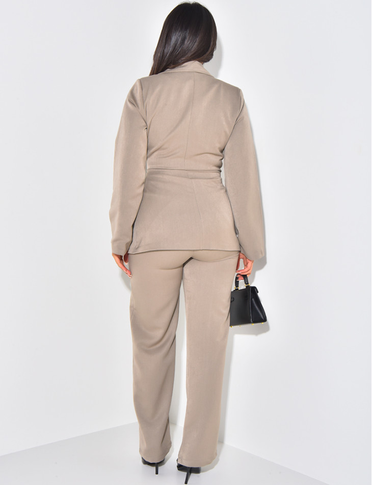 Slim-fit blazer with gold buckle and straight trousers set