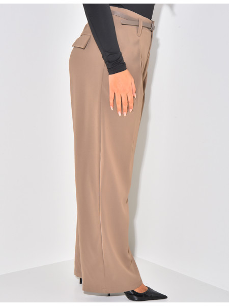 Anzughose mit Gürtelabnähern