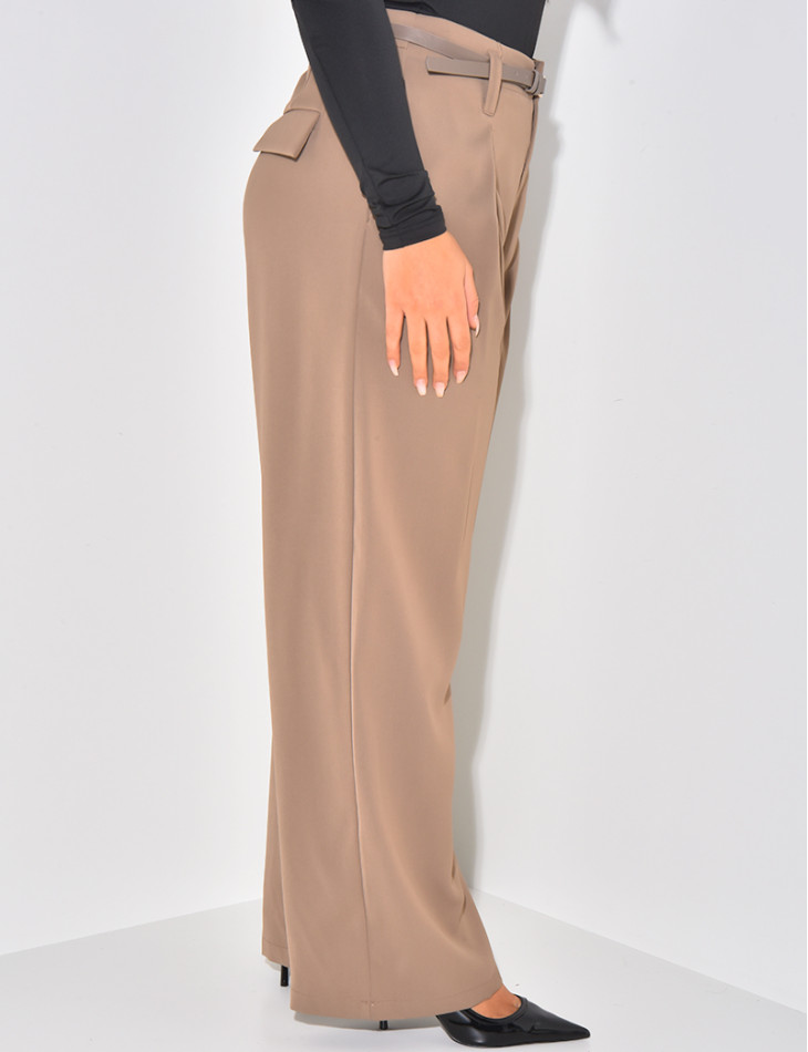 Anzughose mit Gürtelabnähern