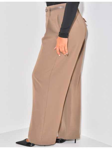 Anzughose mit Gürtelabnähern