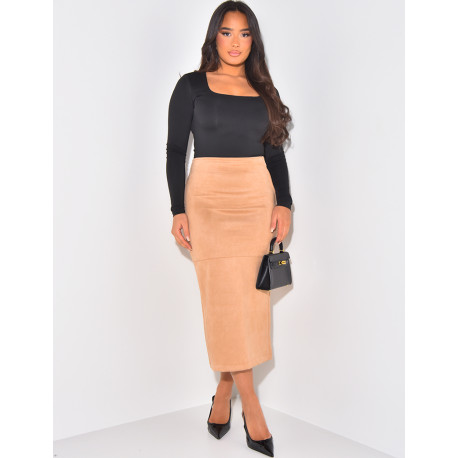 Hochtaillierter, langer Rock aus Wildleder