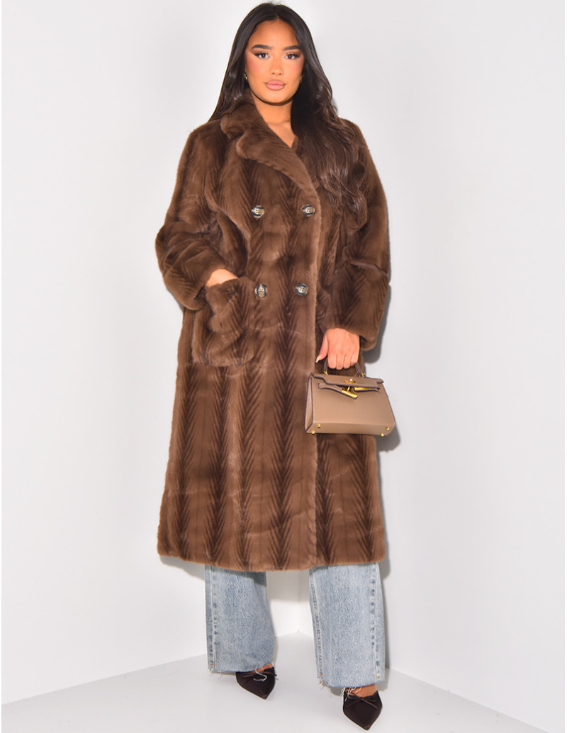 Langer Mantel aus Kunstpelz