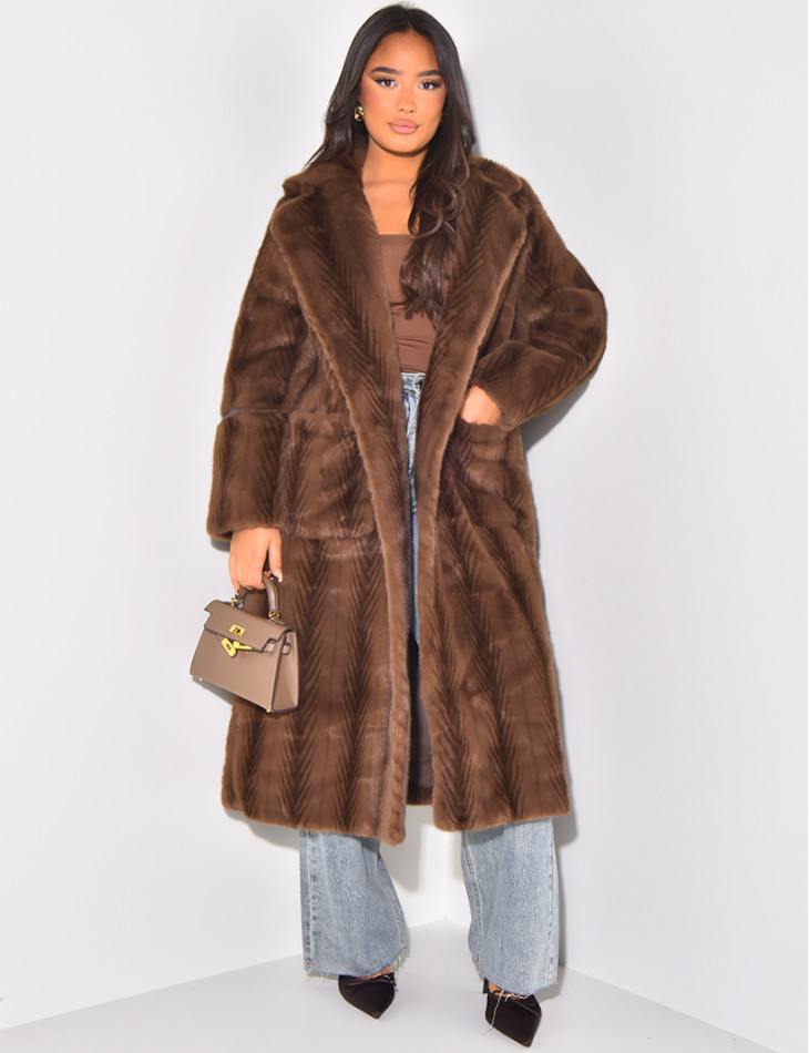 Langer Mantel aus Kunstpelz