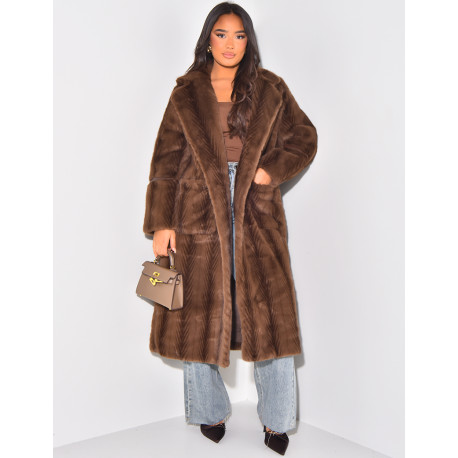 Langer Mantel aus Kunstpelz