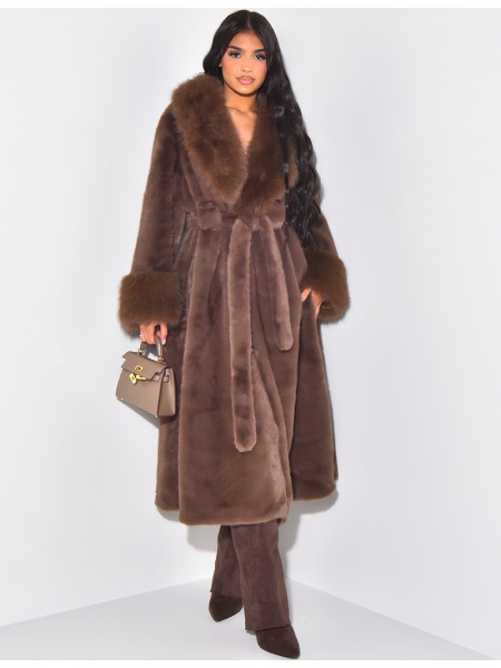 Manteau en fausse fourrure à ceinture