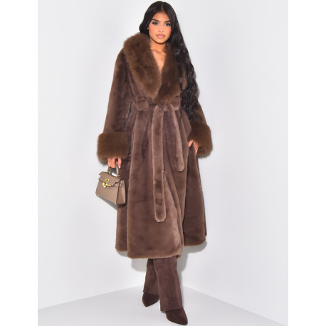Manteau en fausse fourrure à ceinture