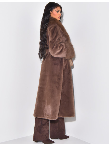 Manteau en fausse fourrure à ceinture