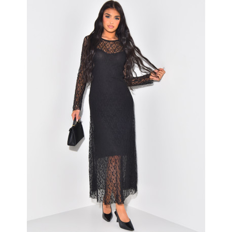 Long dress in lined lace