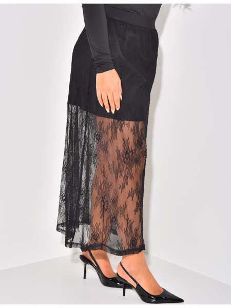 Long lace skirt with lining