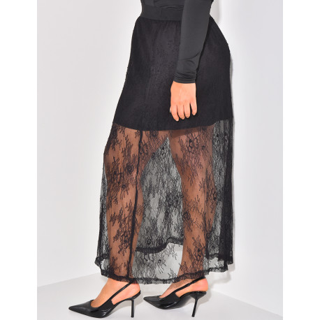 Long lace skirt with lining