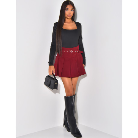 Pleated short skirt