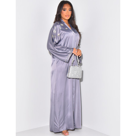 Abaya with crystals in the shape of flowers