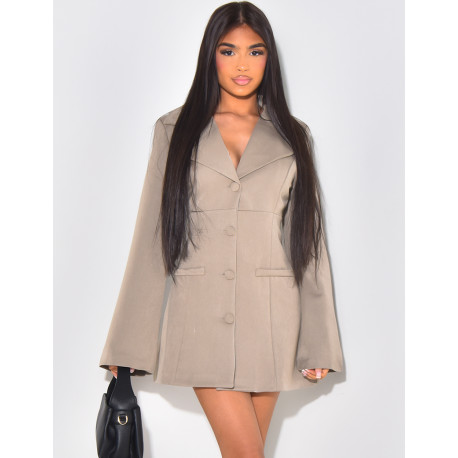 Langer, taillierter Blazer