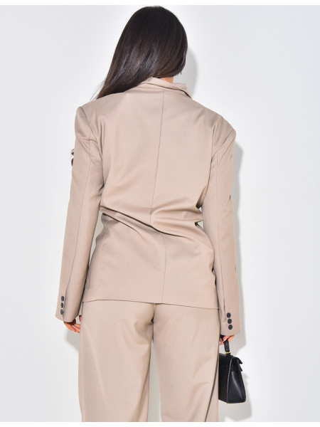 Oversized blazer with side buttonhole