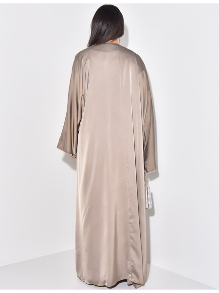 Set aus ärmellosem Kleid und Kimono mit Strasssteinen