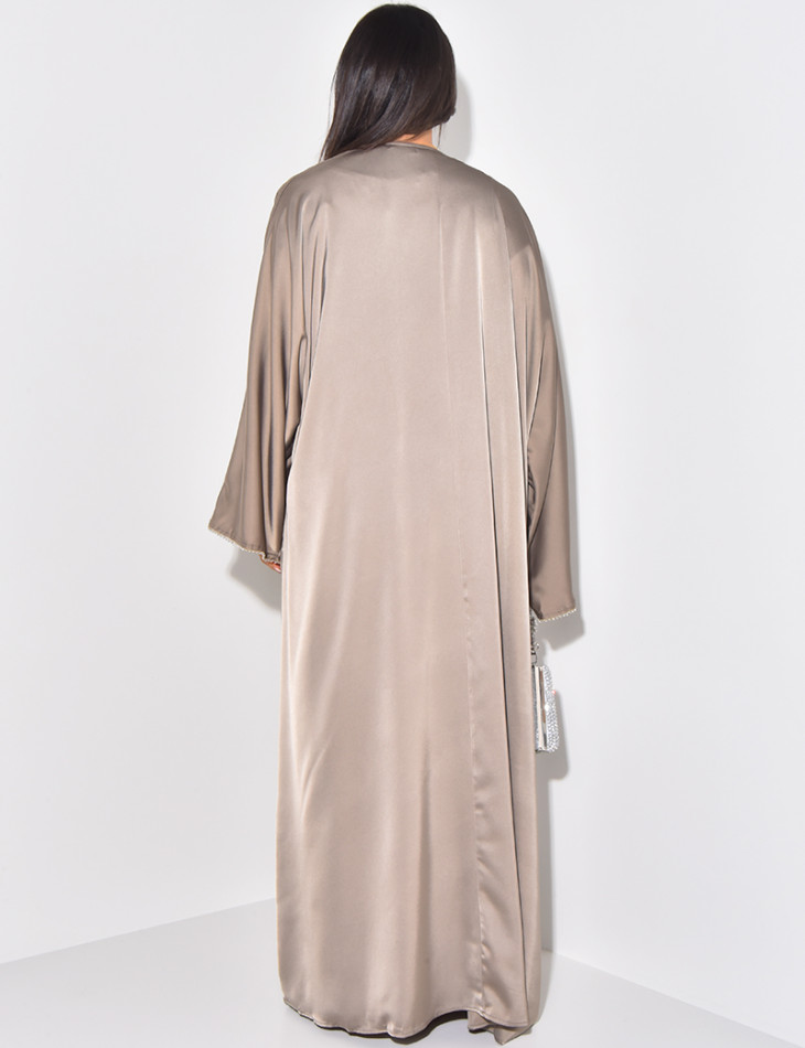 Set aus ärmellosem Kleid und Kimono mit Strasssteinen