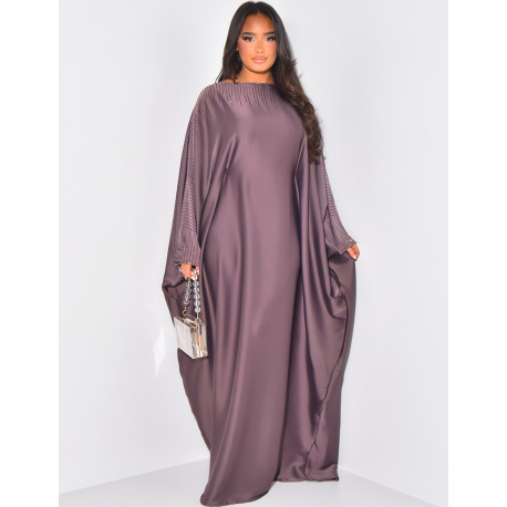 Schmetterlings-Abaya mit Strasssteinen verziert, innen zu binden.
