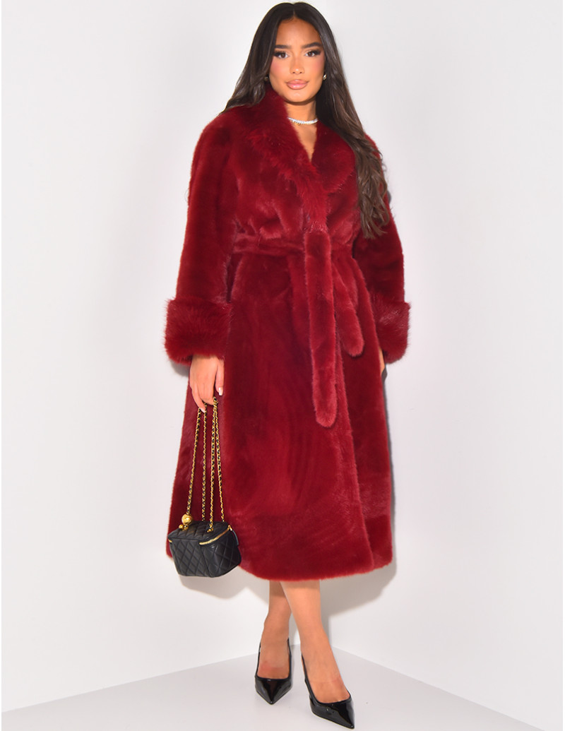 Manteau en fausse fourrure...