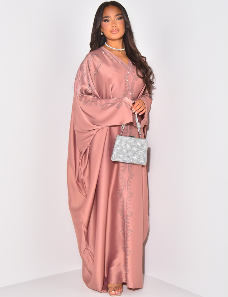 Schmetterlings-Abaya mit Strasssteinen verziert, innen zu binden.
