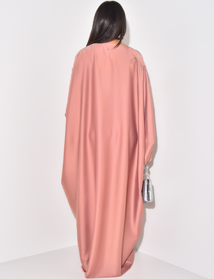 Schmetterlings-Abaya mit Strasssteinen verziert, innen zu binden.