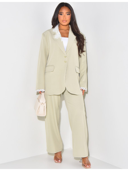 Oversize-Blazer mit Spitzeneinsätzen