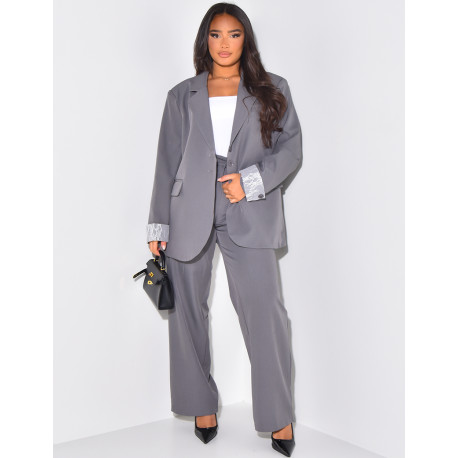 Oversized blazer with lace lapels