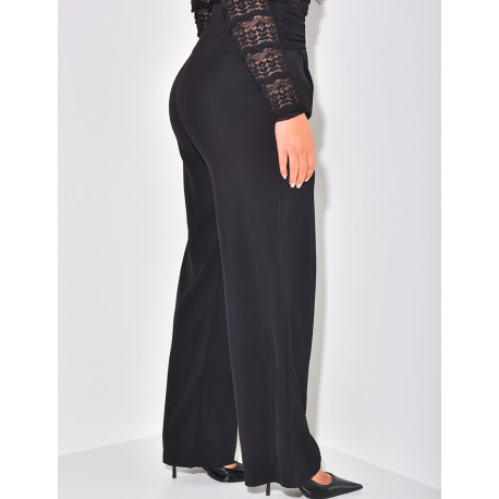 Pantalon taille haute à ceinture dorée