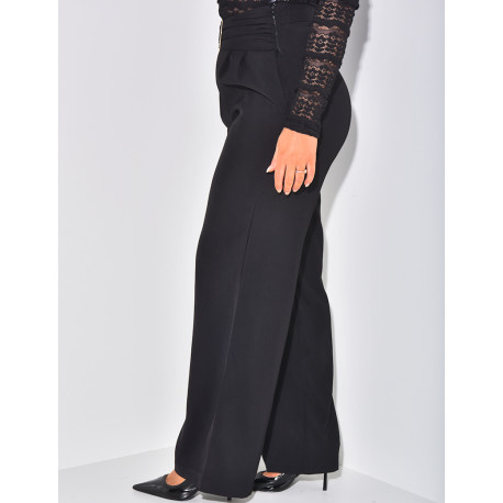 Pantalon taille haute à ceinture dorée