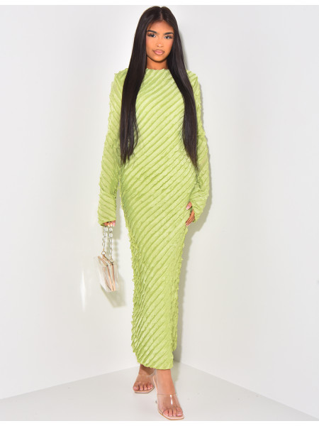 V-neck long dress with ruffles