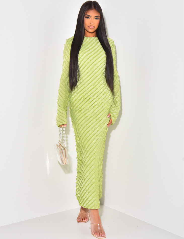 V-neck long dress with ruffles