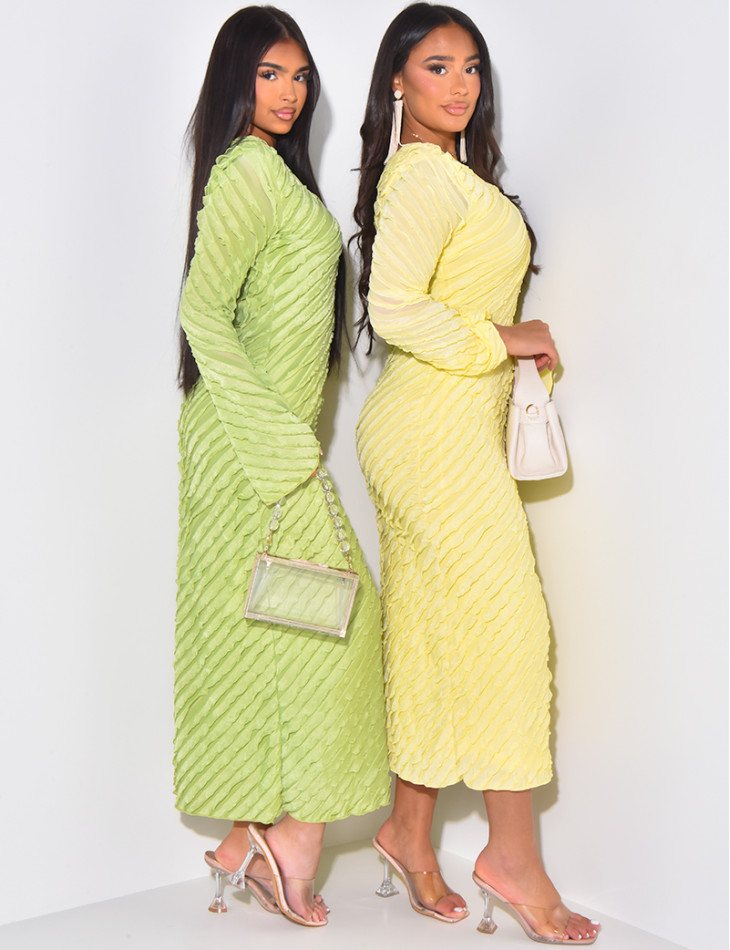 V-neck long dress with ruffles