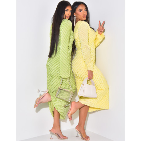 V-neck long dress with ruffles