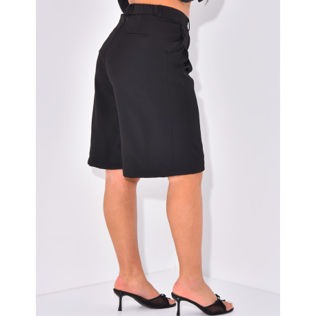 Pleated Bermuda shorts