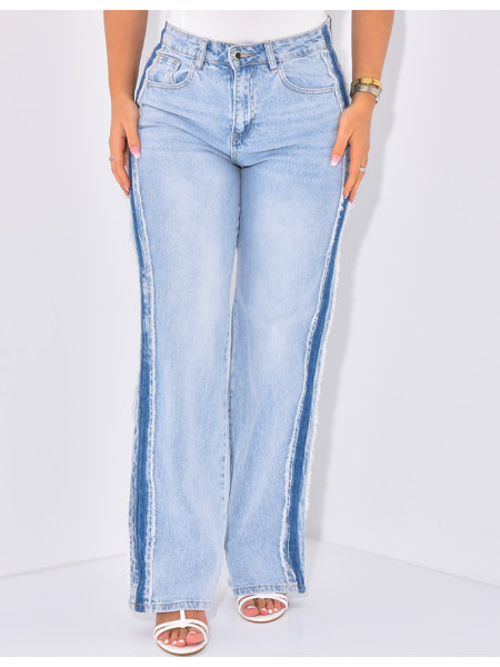 High waist jeans, straight cut, frayed effect