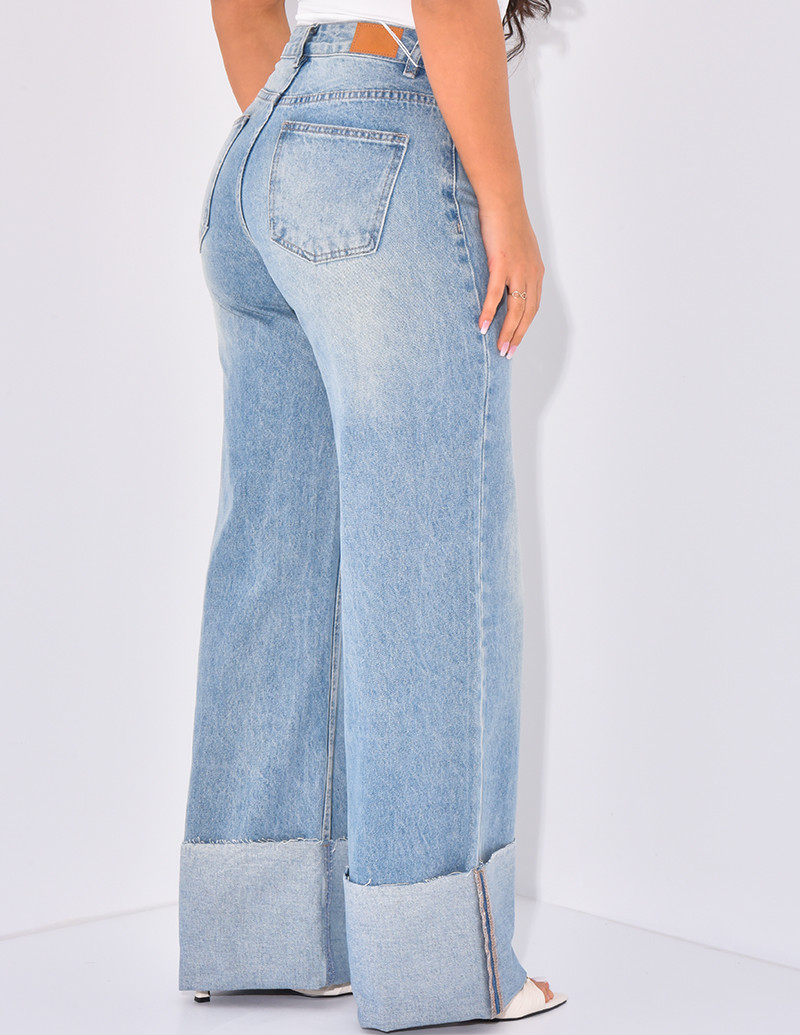 Jeans taille haute et droit...