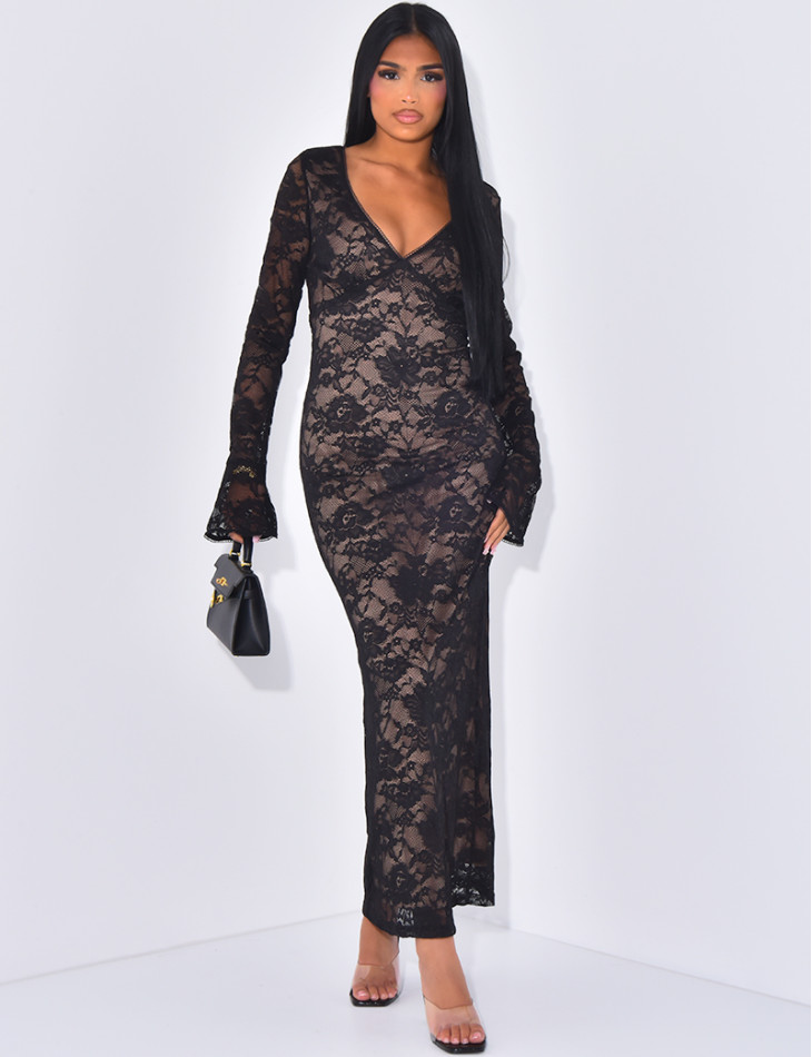 Robe longue en dentelle à manches évasées