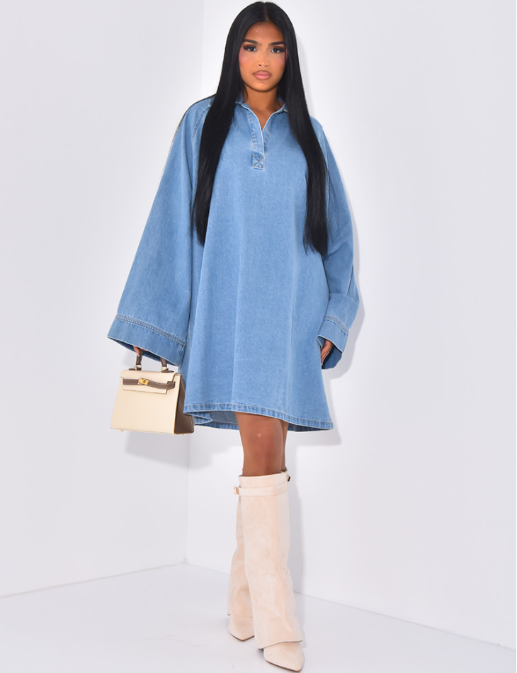 Oversized dress in raw denim