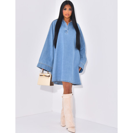 Oversized dress in raw denim