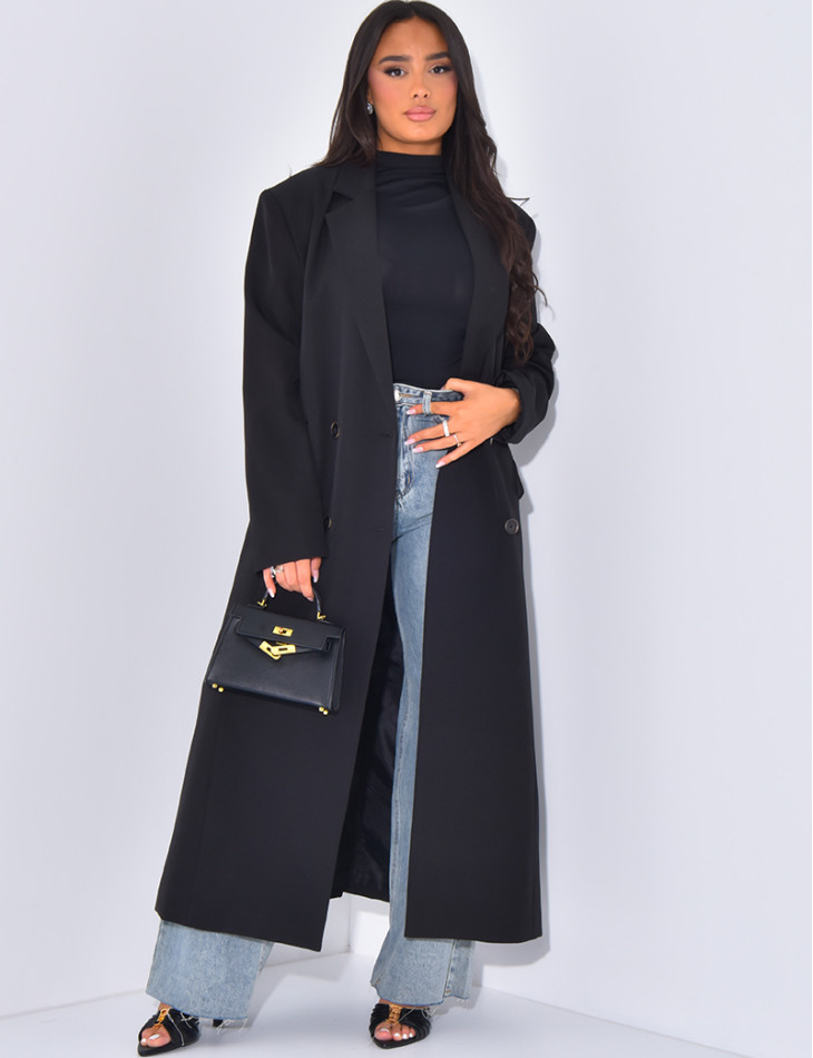 Oversized and long blazer with slit pockets