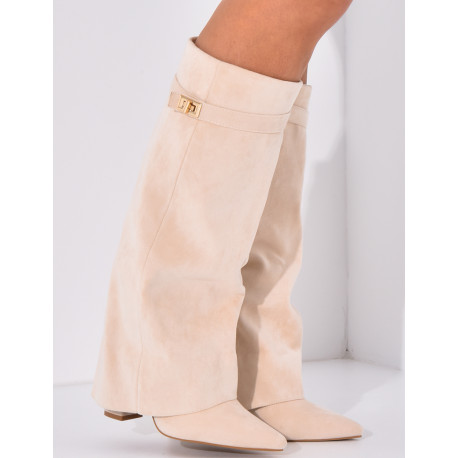 Stiefel aus Wildleder mit quadratischem Absatz und Klappe