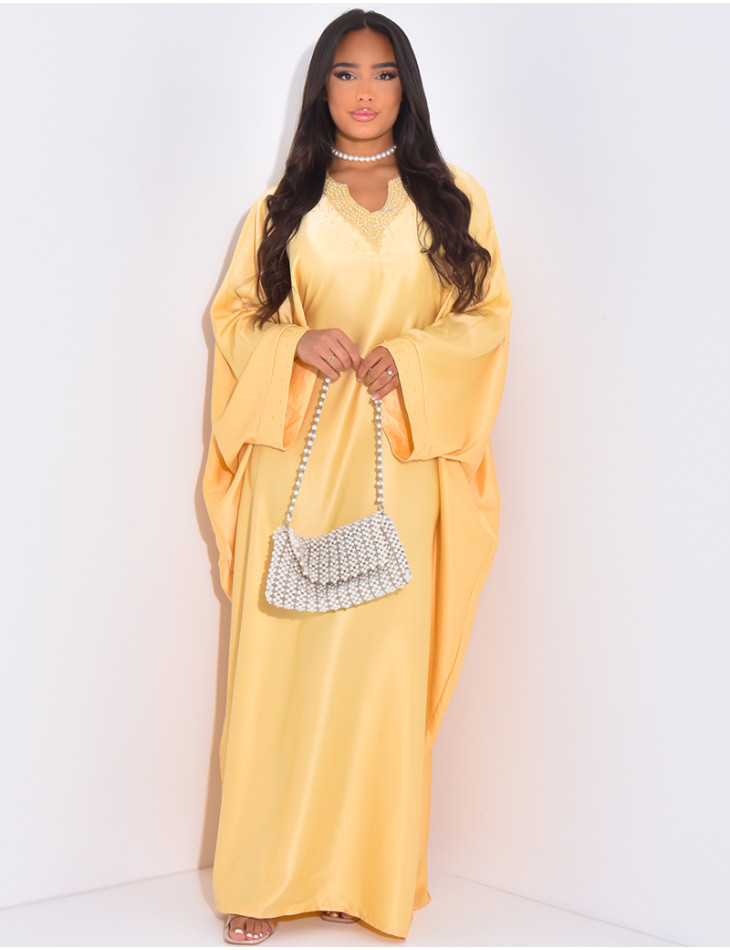 Abaya premium en satin à perles brodées à la main