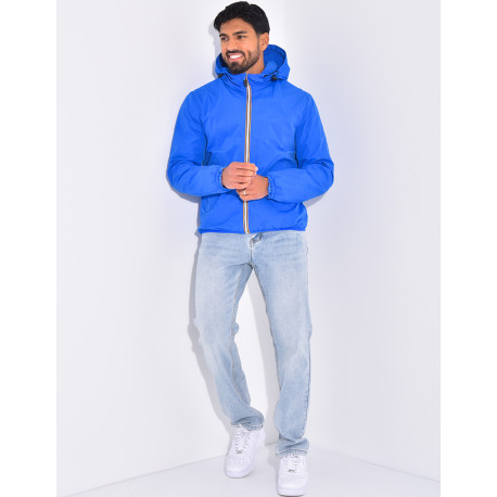 Short windbreaker jacket