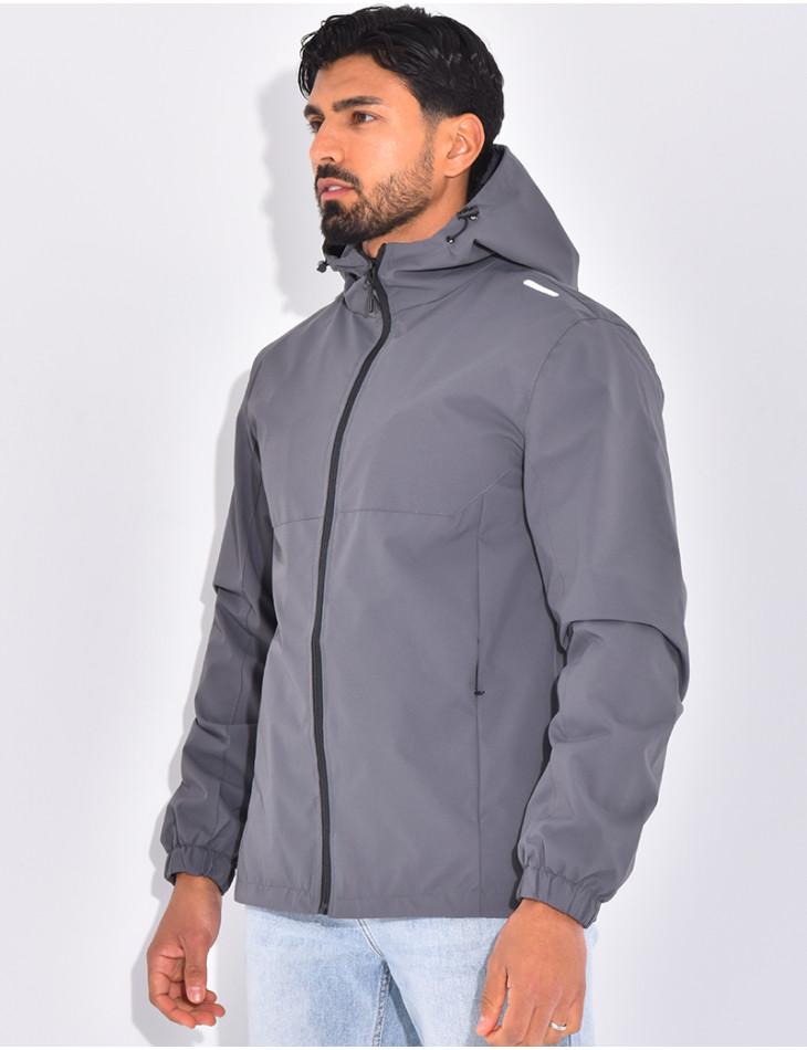 Veste coupe vent à capuche