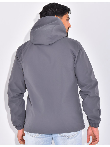Veste coupe vent à capuche
